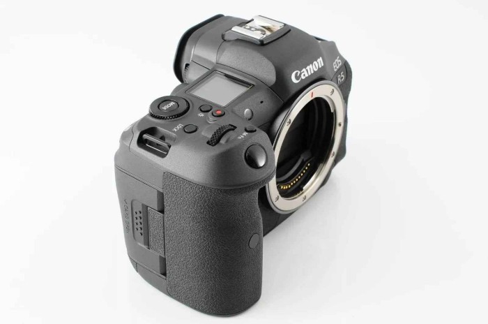 Picture of Canon EOS R5 45MP Full-Frame Mirrorless Camera Body Only - Black